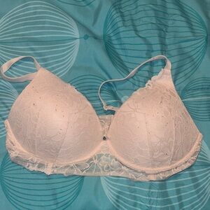 PINK Victoria's Secret Lace Underwire Bra - Cream
